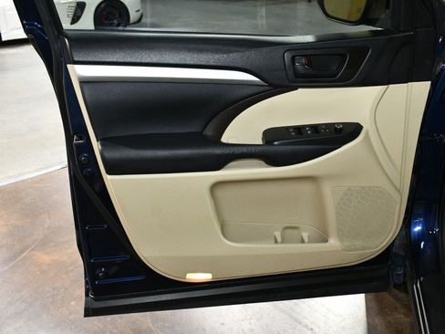 Used 2015 Toyota Highlander Plus image 43