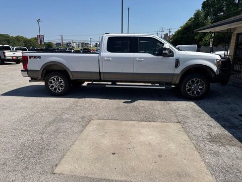 Used 2020 Ford F350 Lariat w/ Lariat Value Package AWD/4WD image 2