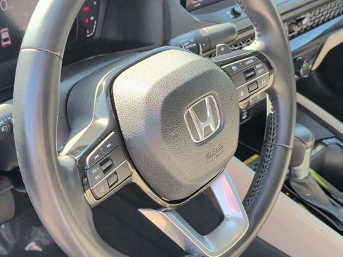 Used 2023 Honda Accord Touring image 11