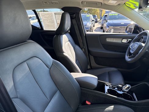 Used 2024 Volvo XC40 B5 Plus w/ Protection Package Premier image 13