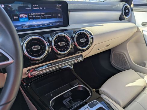 Used 2025 Mercedes-Benz CLA 250 CLA 250 image 20