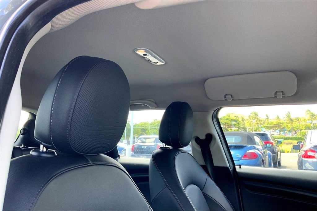 Used 2016 MINI Cooper 4-Door Hardtop FWD image 19