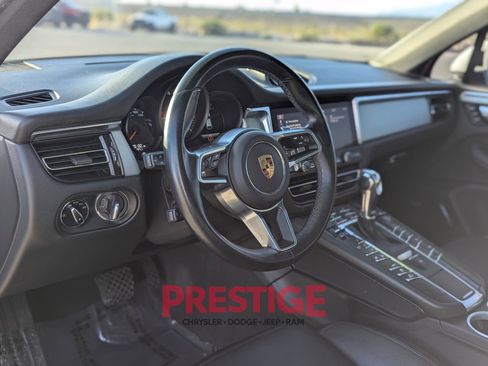 Used 2021 Porsche Macan w/ Premium Package Plus AWD/4WD image 14