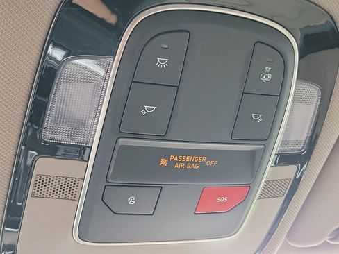 Certified 2022 Hyundai Santa Fe SEL image 17