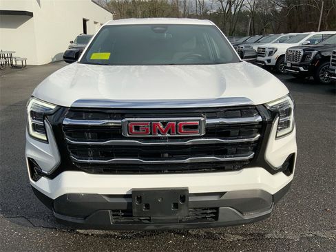 Used 2025 GMC Terrain Elevation image 41