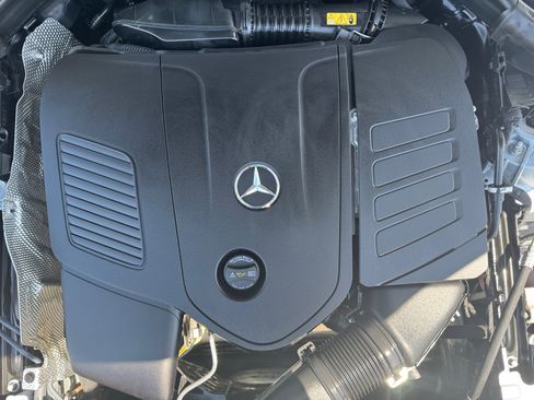 Used 2026 Mercedes-Benz GLC 300 4MATIC image 11