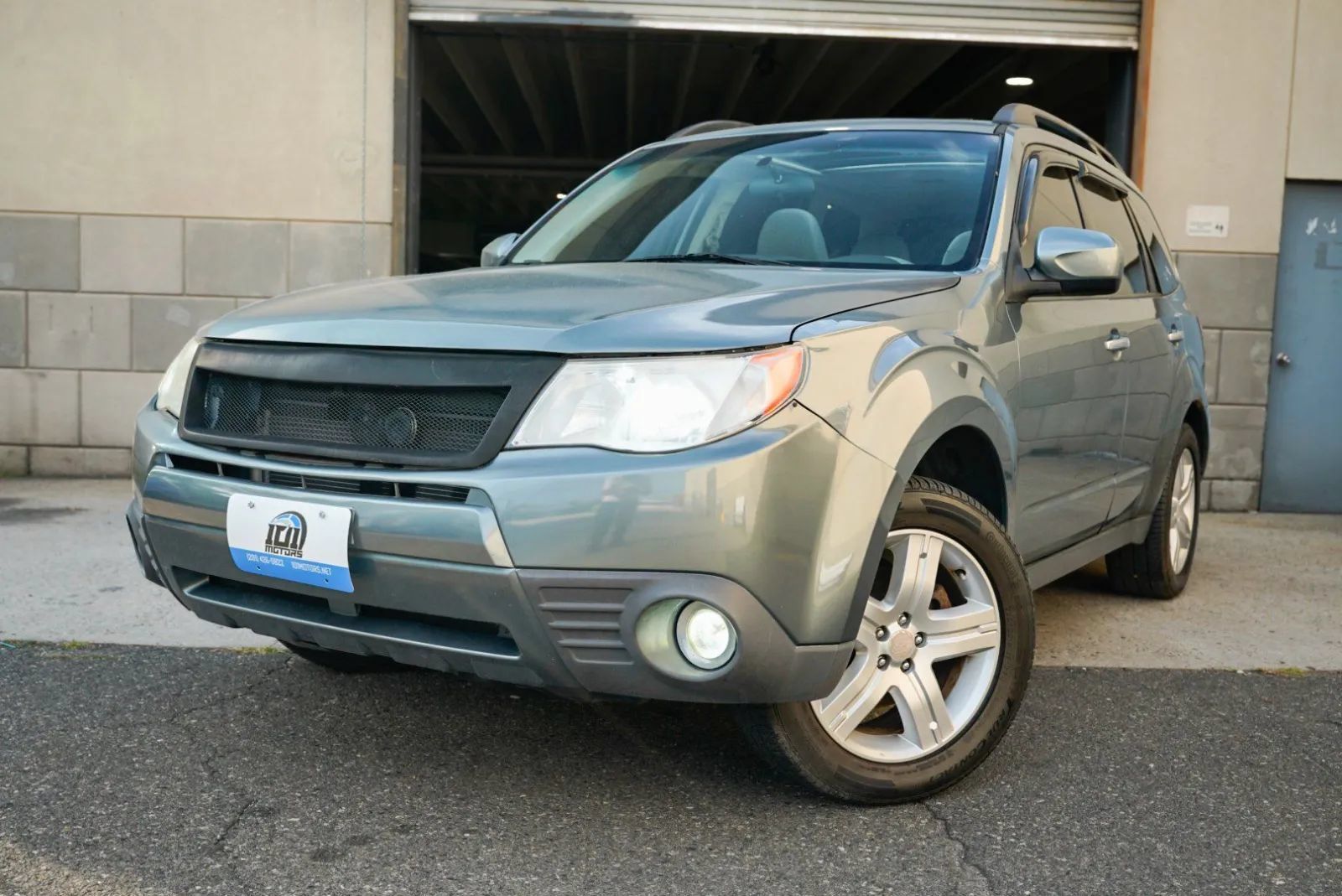 Used 2010 Subaru Forester 2.5X Premium AWD/4WD image 1