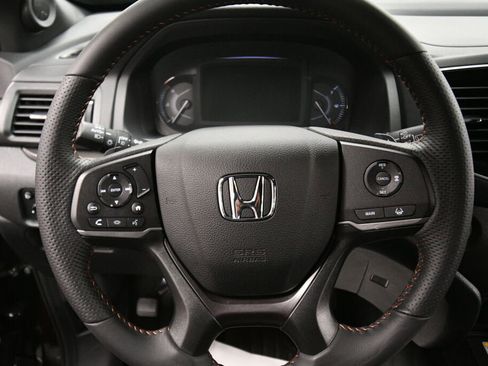 Used 2023 Honda Passport TrailSport image 12