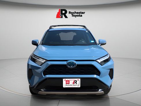 Certified 2022 Toyota RAV4 SE w/ Convenience Package AWD/4WD image 2