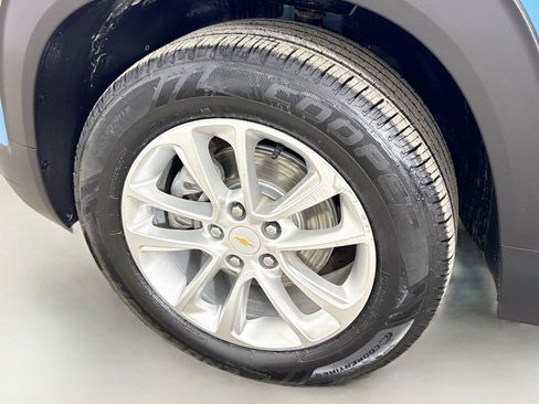 Used 2024 Chevrolet TrailBlazer LS w/ LS Convenience Package AWD/4WD image 29