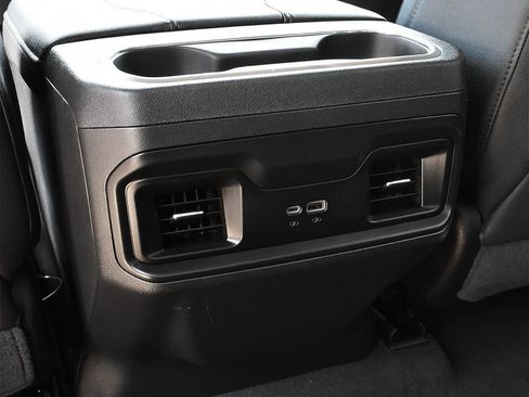 Used 2026 Chevrolet Silverado 1500 LT Trail Boss w/ LT Trail Boss Premium Package AWD/4WD image 11
