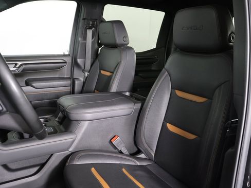 Used 2023 GMC Sierra 1500 AT4 w/ Technology Package image 31