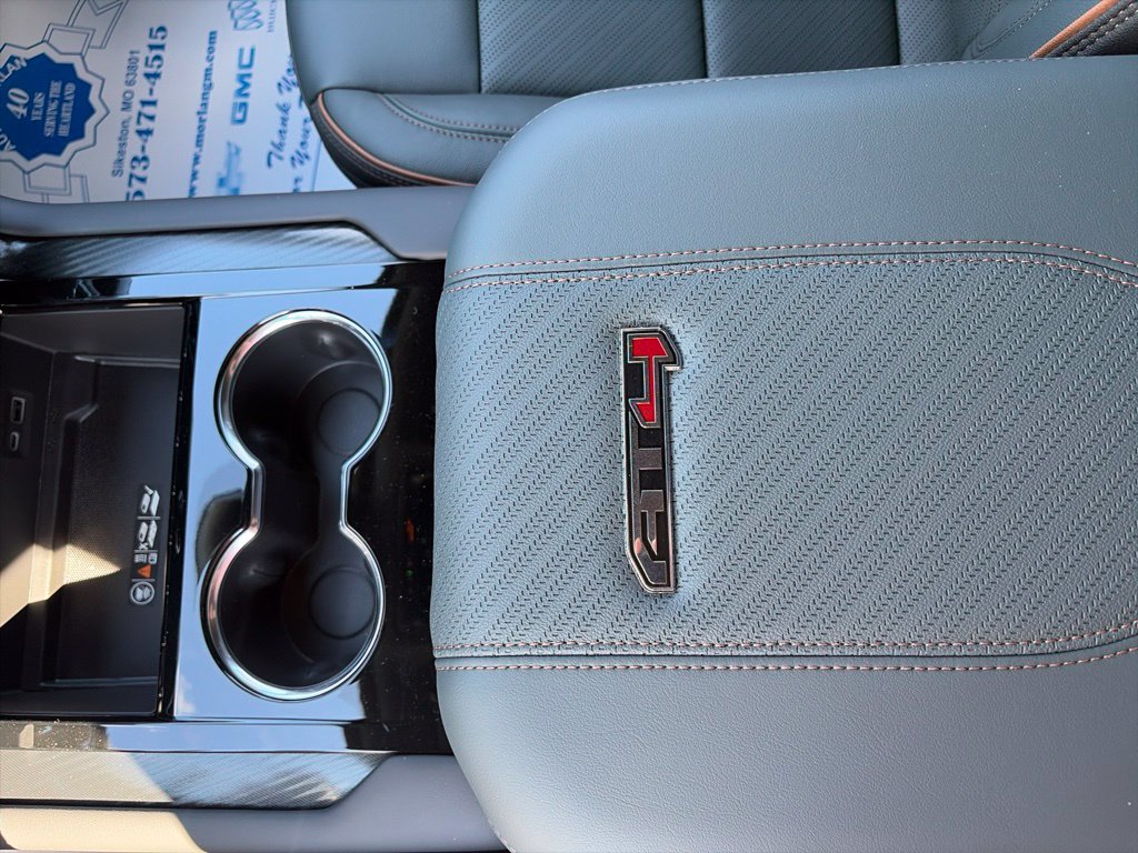 New 2026 GMC Yukon AT4 w/ AT4 Premium Package AWD/4WD image 24
