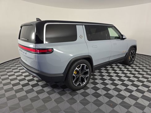 Used 2023 Rivian R1S Adventure image 5