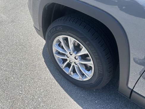 Used 2021 Jeep Cherokee Latitude Lux w/ Comfort/Convenience Group image 13