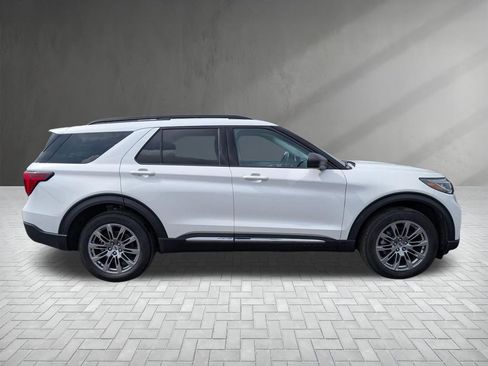 New 2025 Ford Explorer Active w/ Active Comfort Package AWD/4WD image 11