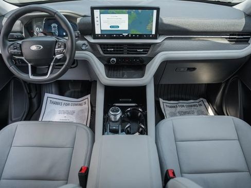 Used 2025 Ford Explorer Platinum w/ Ultimate Package AWD/4WD image 23