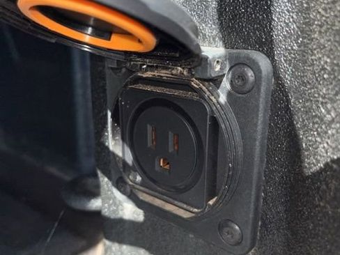 Used 2024 Chevrolet Silverado 1500 LTZ image 17