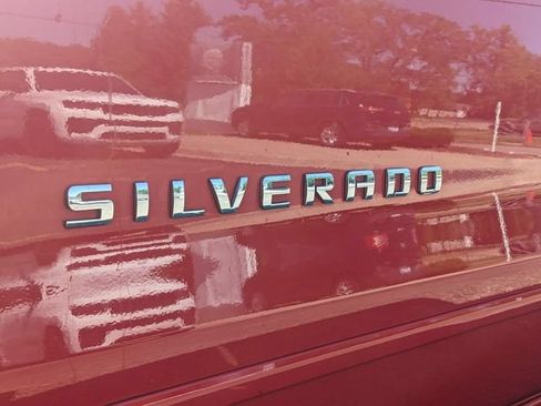 Used 2018 Chevrolet Silverado 1500 LT w/ All Star Edition AWD/4WD image 10
