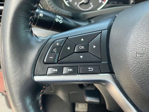 Certified 2023 Nissan Sentra SR FWD image 17