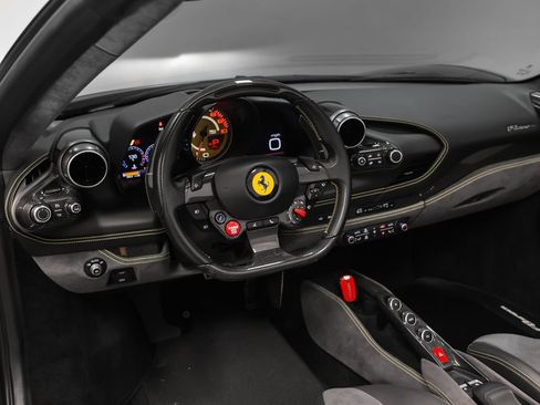 Certified 2022 Ferrari F8 Tributo RWD image 12