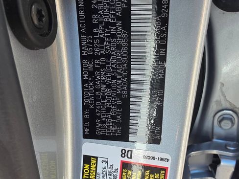 Used 2025 Lexus ES 300h w/ Premium Package FWD image 34