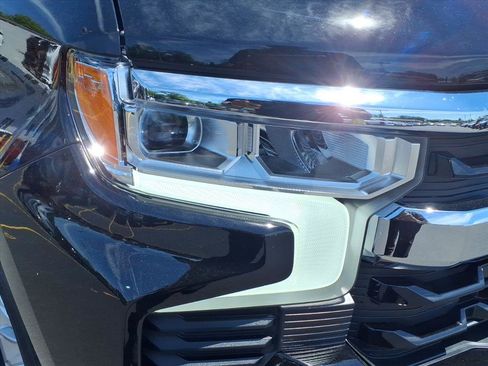 Used 2022 Chevrolet Silverado 1500 LT AWD/4WD image 10