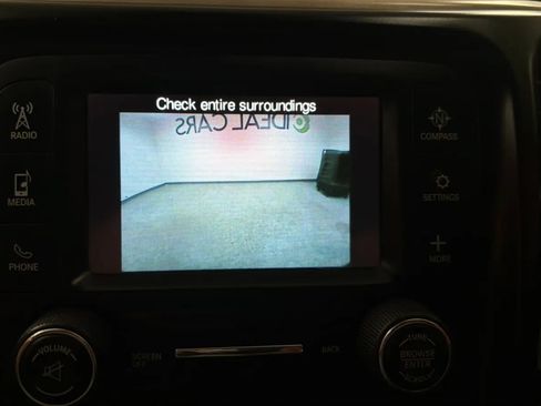 Used 2018 Jeep Cherokee Latitude w/ Altitude Package FWD image 13