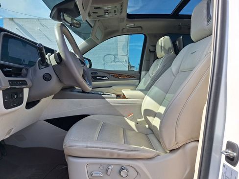 Used 2022 Cadillac Escalade Premium Luxury Platinum AWD/4WD image 14
