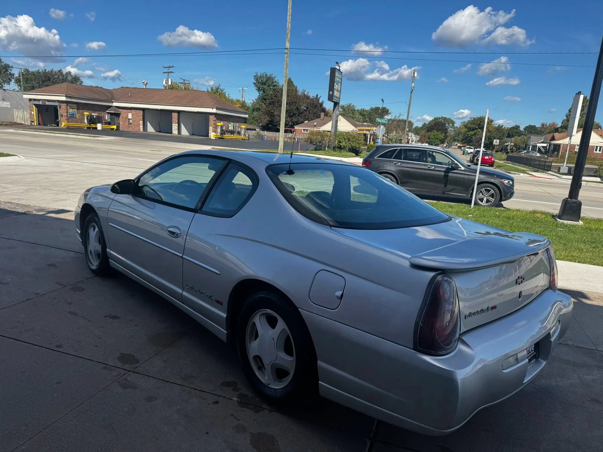 Used 2002 Chevrolet Monte Carlo SS w/ Preferred Equipment Group FWD image 4