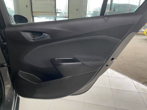 Used 2017 Chevrolet Cruze LT w/ Convenience Package image 21