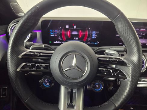Used 2024 Mercedes-Benz CLA 35 AMG 4MATIC image 17