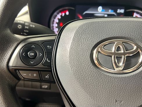 Used 2025 Toyota RAV4 XLE w/ Convenience Package FWD image 18