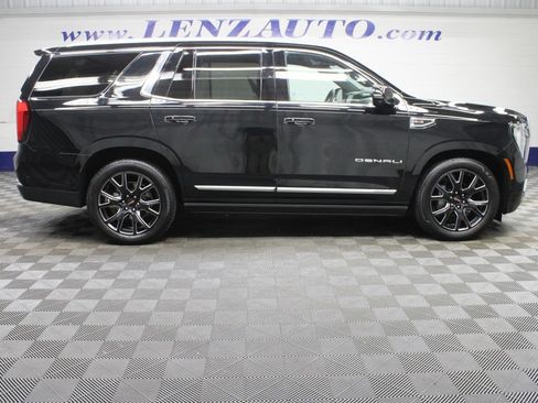 Used 2025 GMC Yukon Denali w/ Denali Reserve Package AWD/4WD image 2