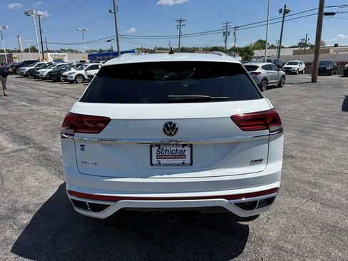Used 2022 Volkswagen Atlas Cross Sport SEL R-Line AWD/4WD image 8