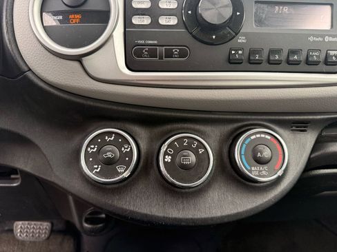 Used 2012 Toyota Yaris LE image 23