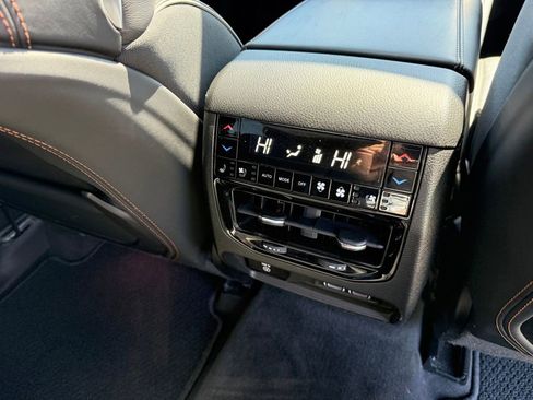 Used 2022 Jeep Grand Cherokee Summit AWD/4WD image 18