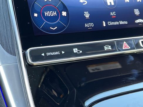 New 2026 Mercedes-Benz C 300 4MATIC Sedan image 32