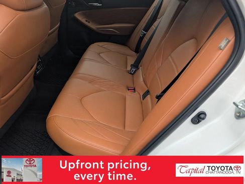 Used 2022 Toyota Avalon Limited w/ Advanced Safety Package FWD image 10
