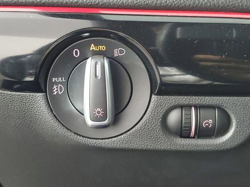 Used 2017 Volkswagen Jetta GLI image 27