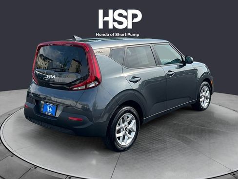 Used 2022 Kia Soul LX w/ Technology Package FWD image 5