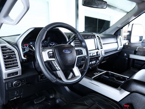 Used 2017 Ford F250 Lariat w/ Lariat Value Package image 47