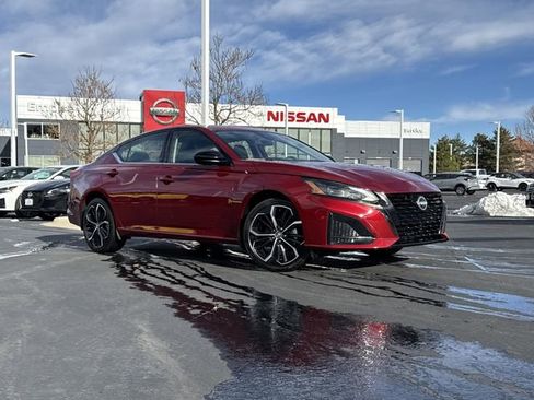 Certified 2024 Nissan Altima 2.5 SR w/ SR Premium Package image 1