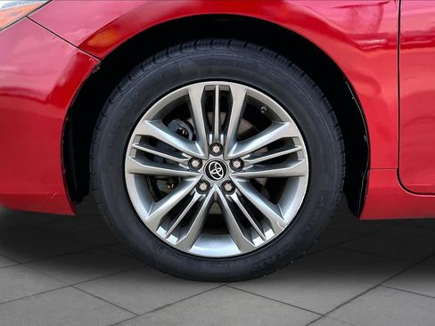 Used 2016 Toyota Camry SE FWD image 9