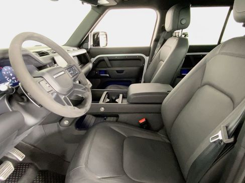 Used 2023 Land Rover Defender 110 V8 image 4