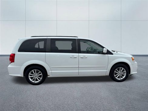 Used 2015 Dodge Grand Caravan SXT FWD image 6