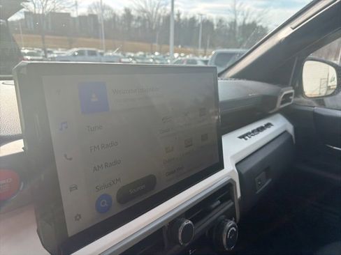 Used 2024 Toyota Tacoma TRD Off-Road image 7