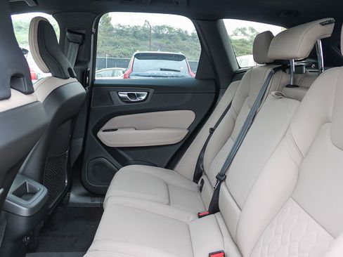 New 2026 Volvo XC60 B5 Plus w/ Climate Package PRO image 21