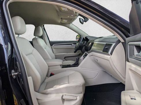 Used 2022 Volkswagen Atlas SE image 24