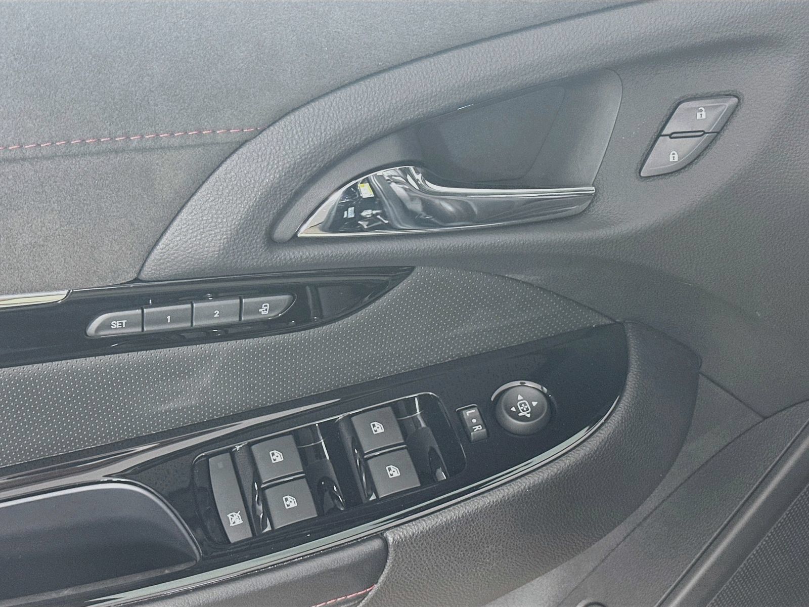 Used 2017 Chevrolet SS RWD image 17